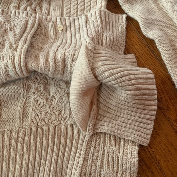 Beautiful warm sweater - Picture 10 of 14